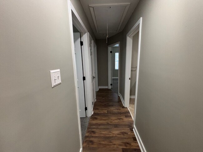 Building Photo - 3546 Debby Dr