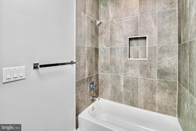 Building Photo - Brand New Luxury Apartments