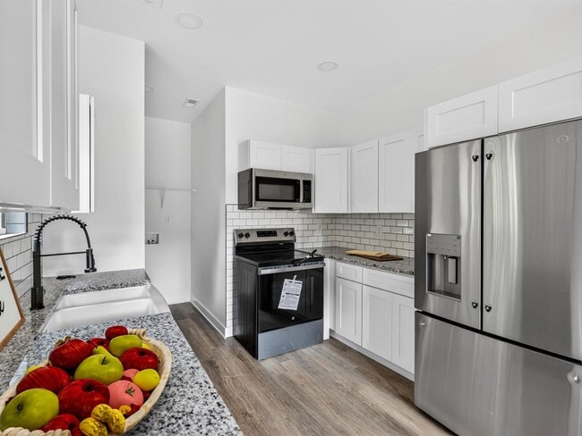 Building Photo - 417 8th St Dr SW