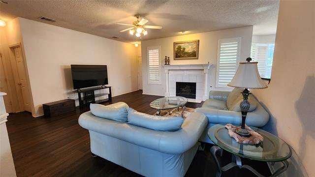 Building Photo - 1381 Wentworth Dr