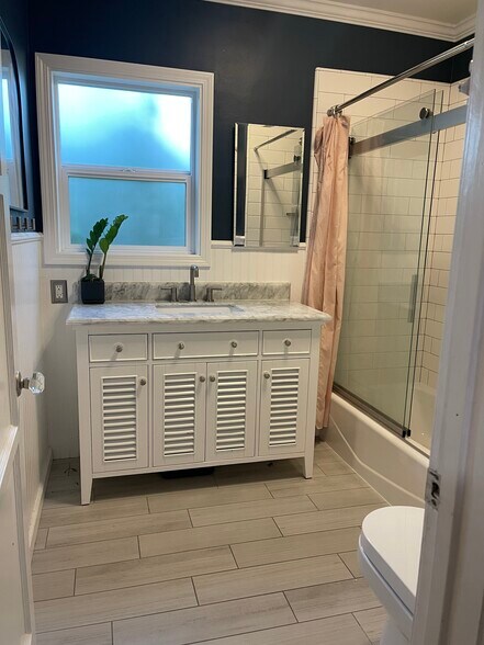 Building Photo - 863 N 11th Ave