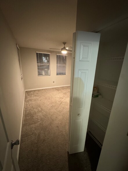 Building Photo - 3940 W Broward Blvd