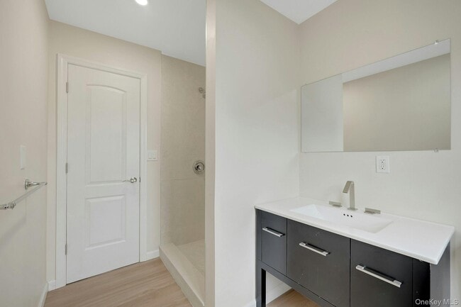 Building Photo - 25 S Washington St