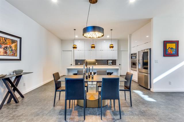 Building Photo - 9774 Sunset Dr