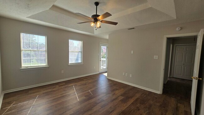 Building Photo - 123 Moss Creek Dr
