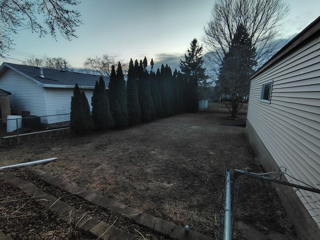 Building Photo - 242 S Adams St