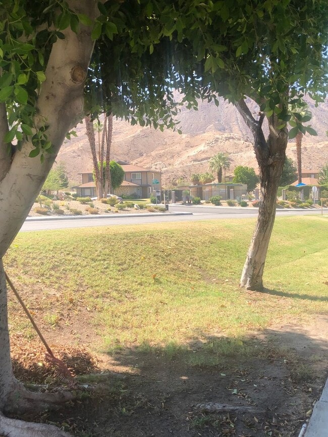 Building Photo - Beautiful 2 Bedroom UPGRADED condo for rent!