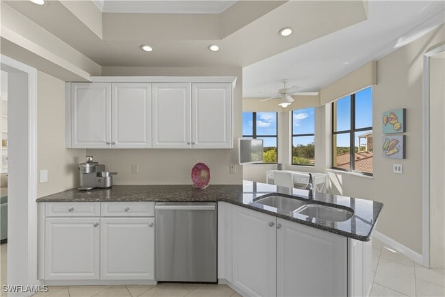 Building Photo - 7040 Pelican Bay Blvd