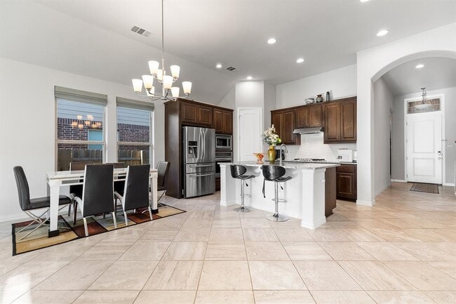 Building Photo - 2949 Diego Dr