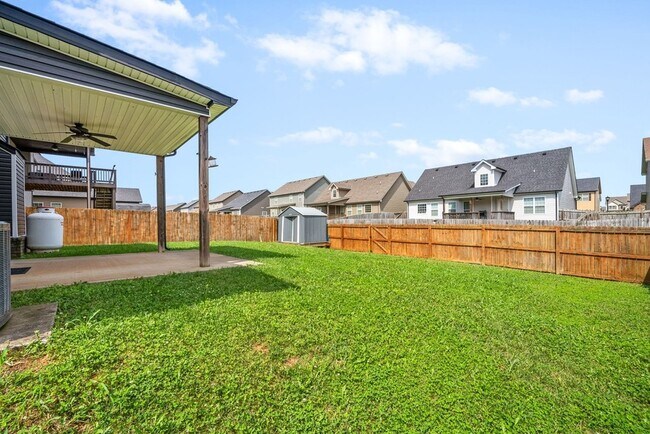 Building Photo - 3755 Windmill Dr