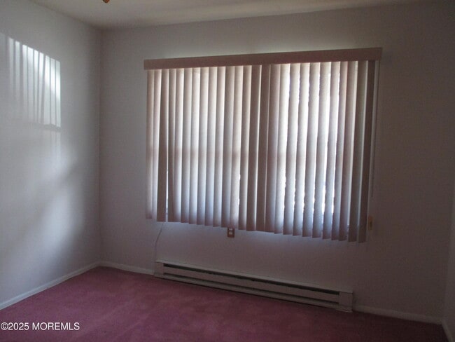 Building Photo - 530A Portsmouth Dr