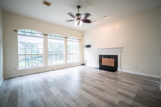 Building Photo - 4503 Oak Valley Dr