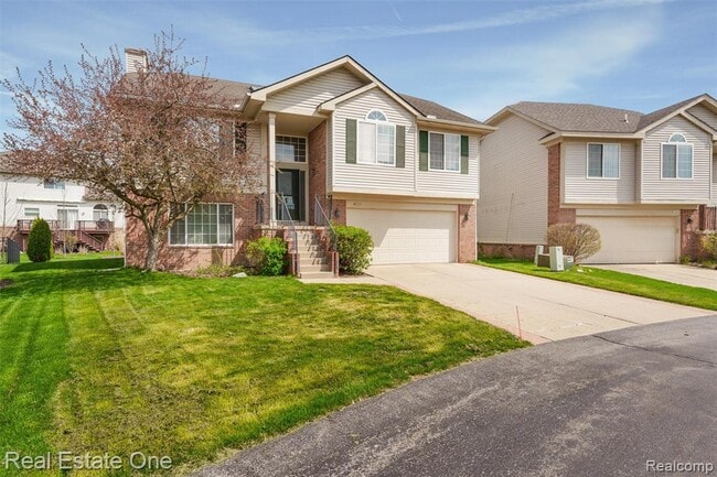 Building Photo - 4721 Carrington Dr