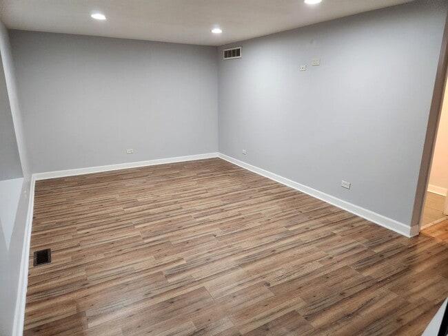 Building Photo - 4453 Provincetown Dr