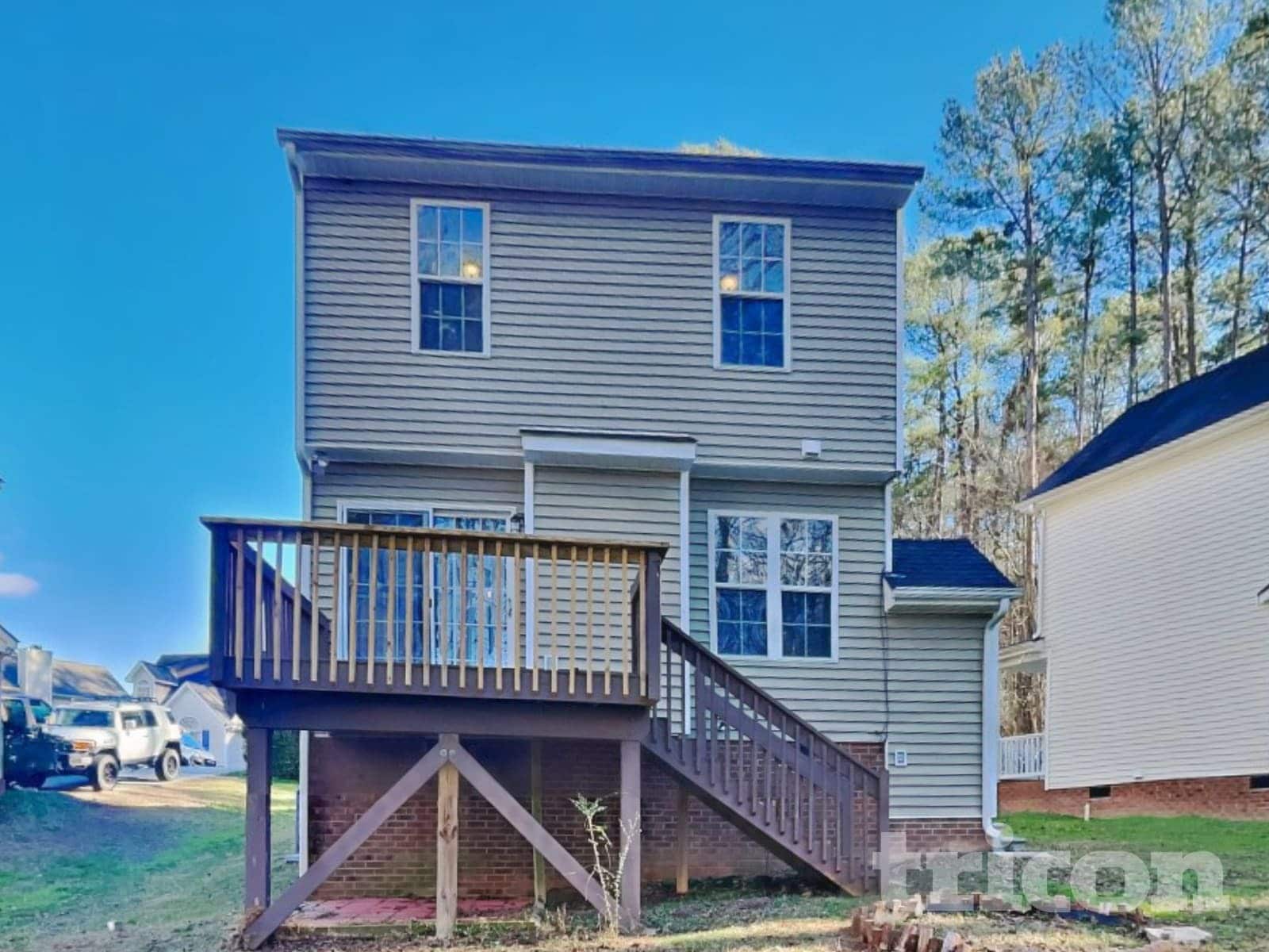 Building Photo - 4409 Woodlawn Dr