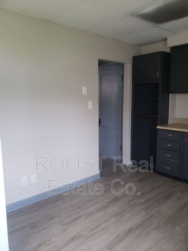 Building Photo - 209-211 N. Hague Avenue