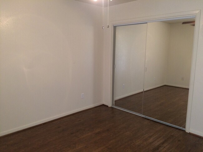 Building Photo - 3606CH