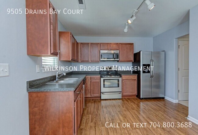 Building Photo - 9505 Drains Bay Ct