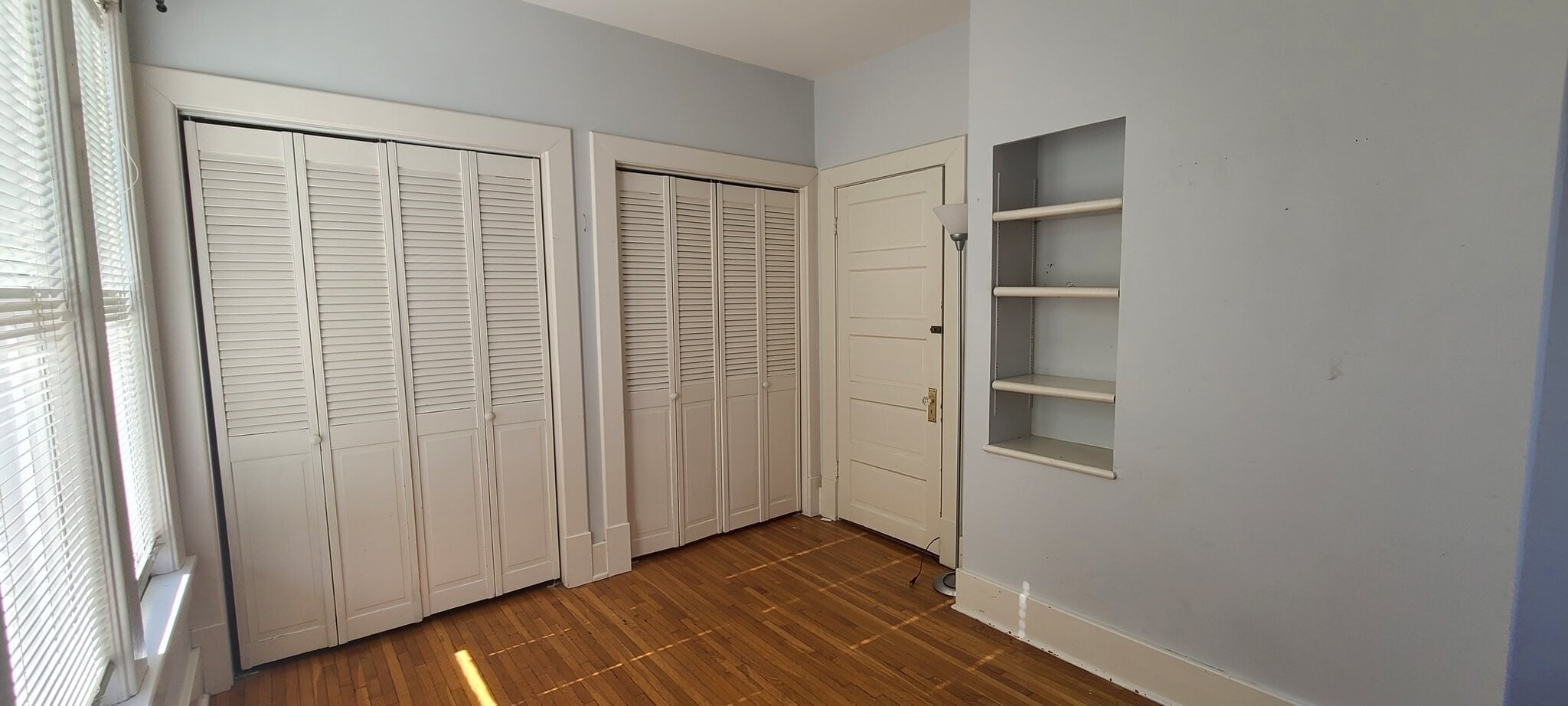 Building Photo - 1921 18th Ave S