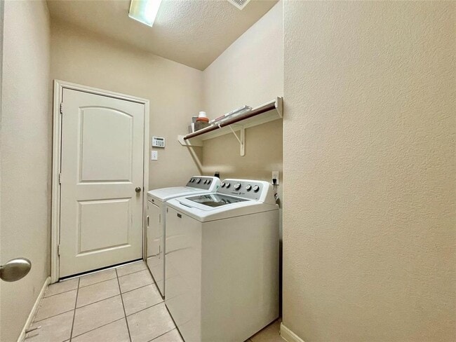 Building Photo - 25306 Basil Brook Ct