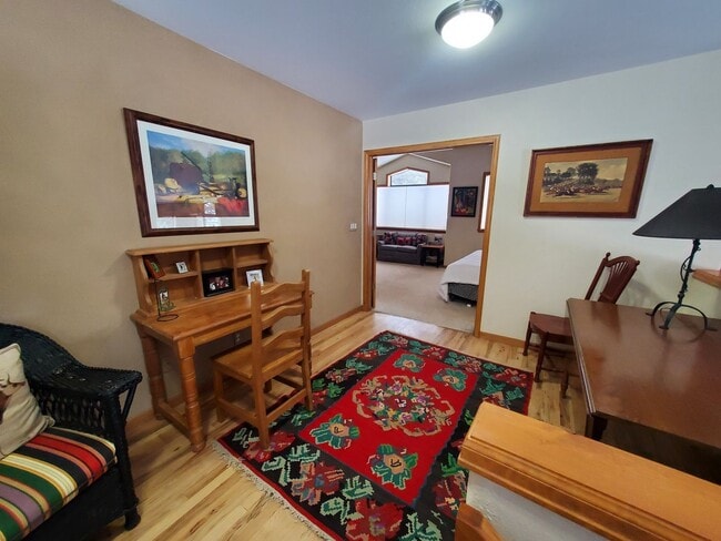 Building Photo - Extended Winter rental-Flexible lease term...