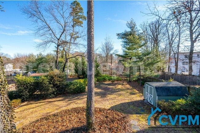 Building Photo - 7717 Baggins Rd