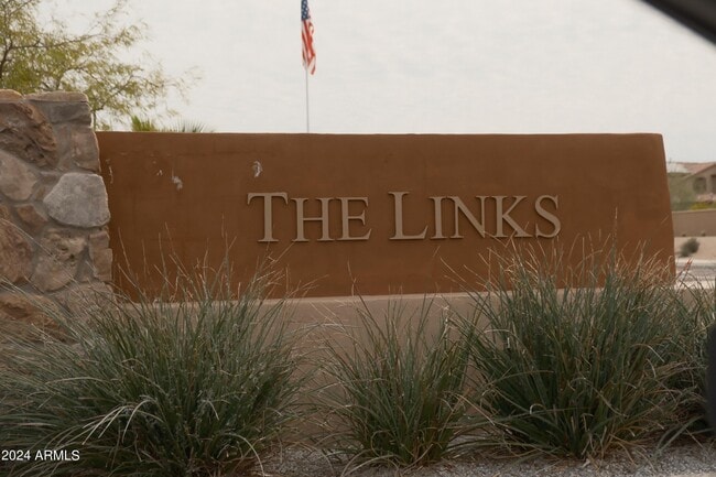 Building Photo - 18428 W Summer Haven Dr