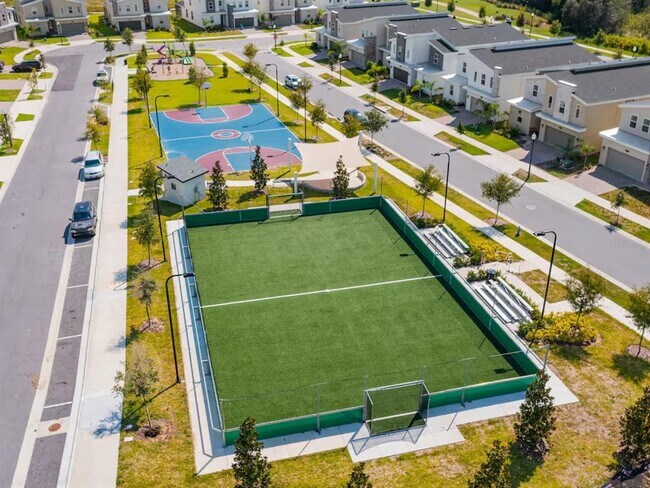 Building Photo - 1043 Splash Shot Pl