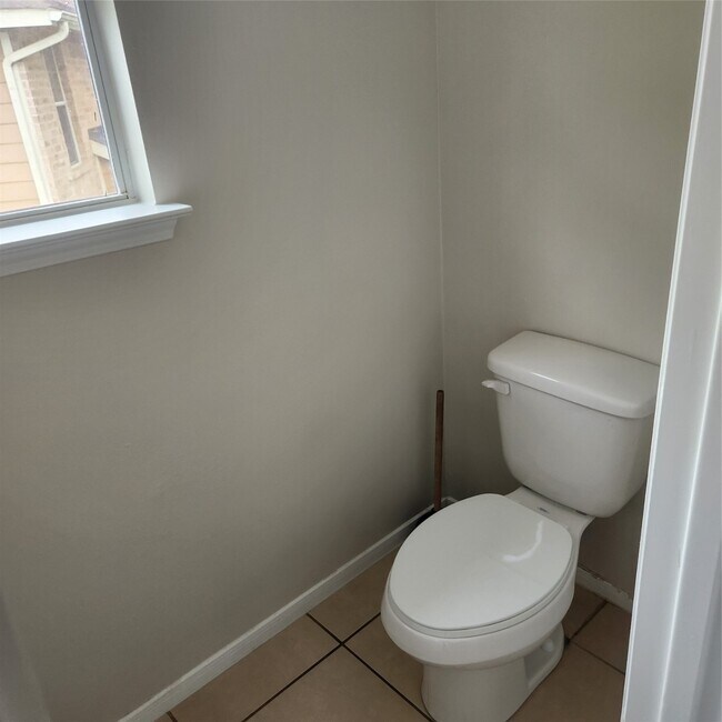 Building Photo - 21755 Debray Dr