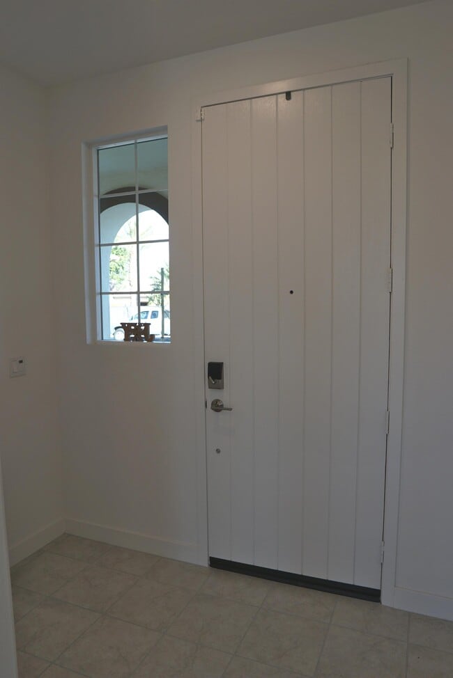 Building Photo - 35505 Sereno Ln