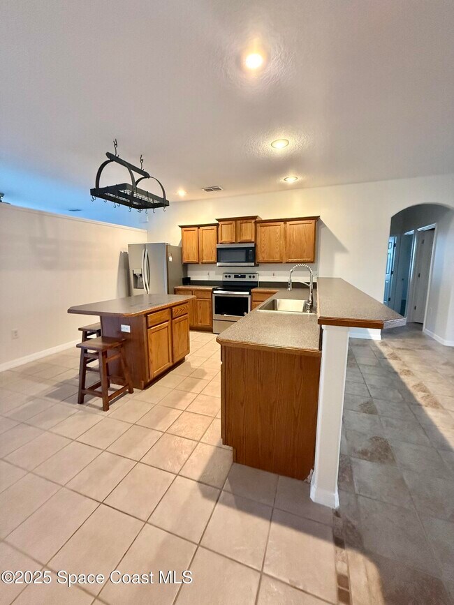 Building Photo - 1470 Kodak Dr