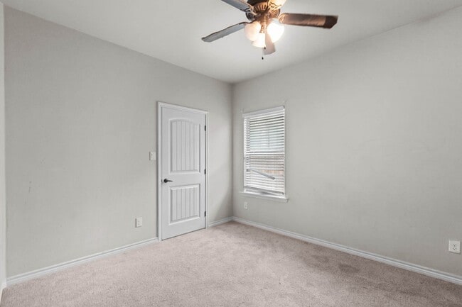 Building Photo - 1645 Palo Duro Dr