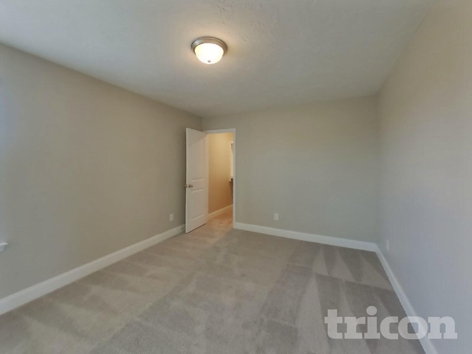 Building Photo - 642 Berry Cir