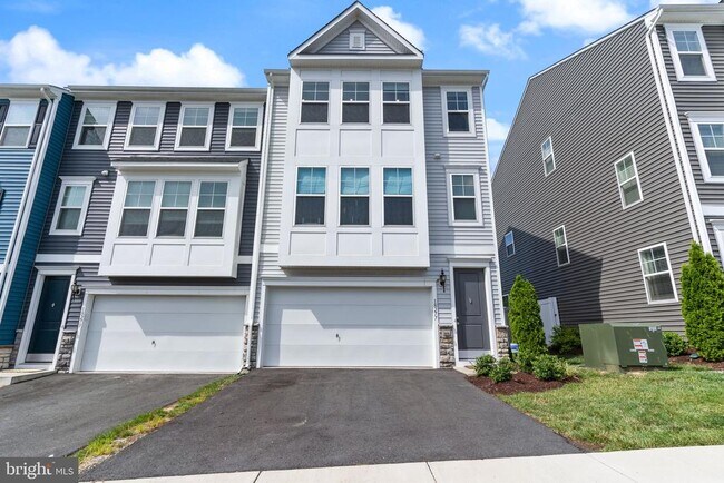 Building Photo - 18277 Summit Pointe Dr