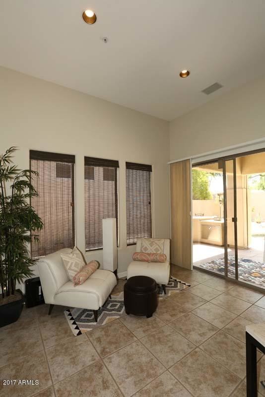 Building Photo - 7371 E Vaquero Dr