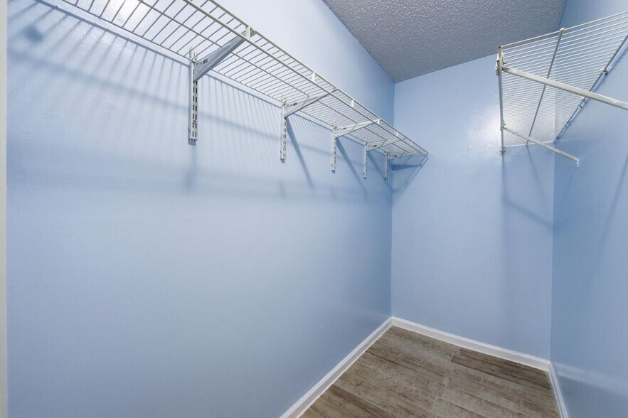 Building Photo - 506 Glenwood Dr