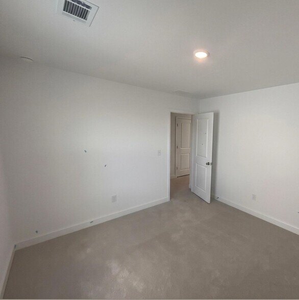 Building Photo - 207 Ensemble Blvd