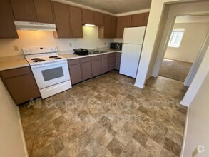 Building Photo - 527 Spring Creek Dr