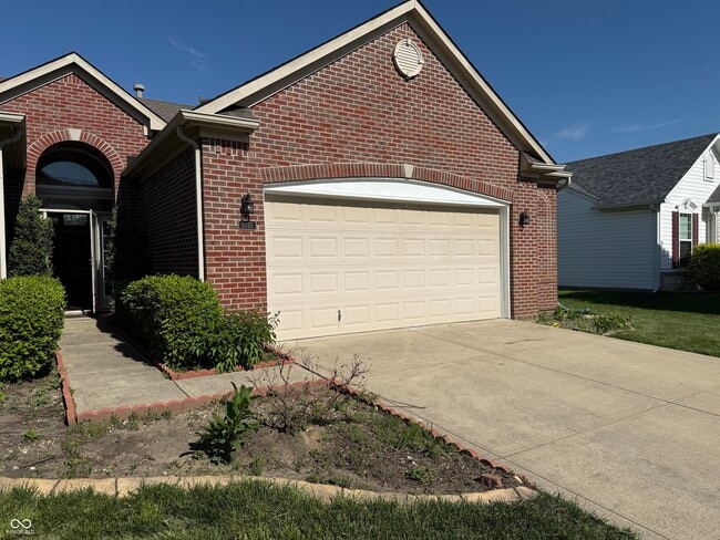 Building Photo - 1055 Woodfield Ct