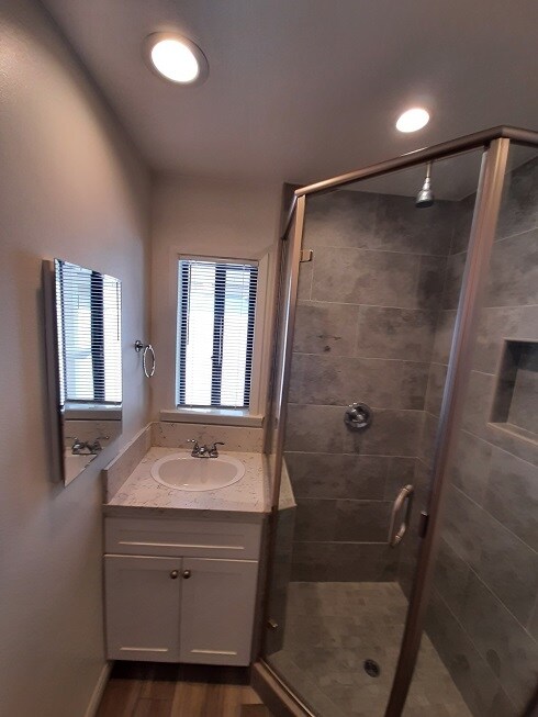 Bathroom with Quartz Counter - 205 N Florence St