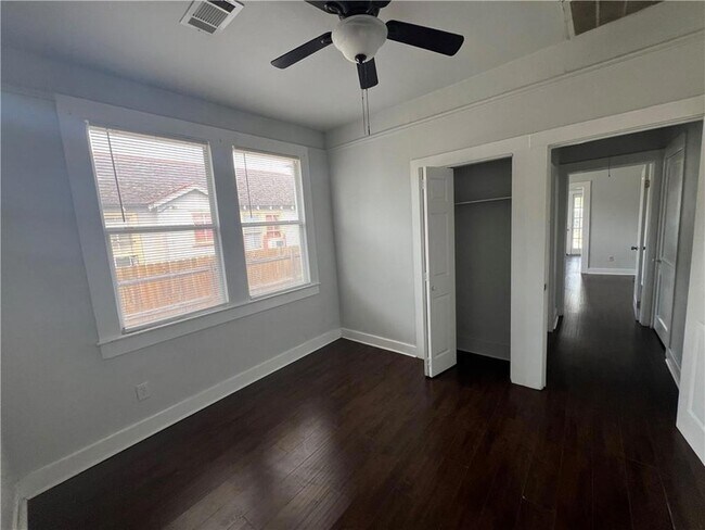 Building Photo - 2012 E Beauregard St