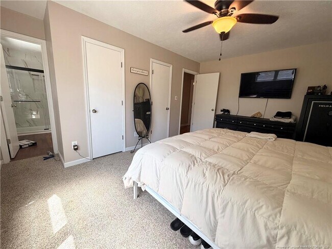 Building Photo - 1030 Rim Rd