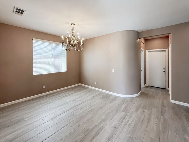 Building Photo - AVAILABLE NOW! 5 Bedroom, Cut-DeSac Home for Rent in a Beautiful, Murrieta Community!