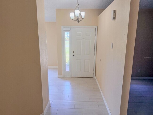Building Photo - 770 Americana Ct