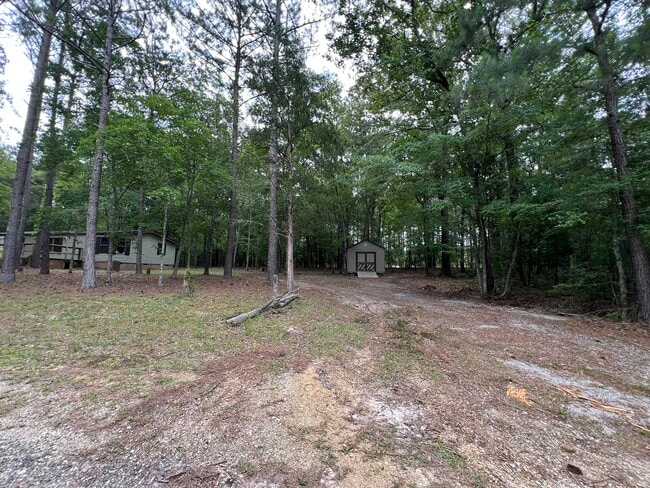 Building Photo - 102 Stillwater Dr