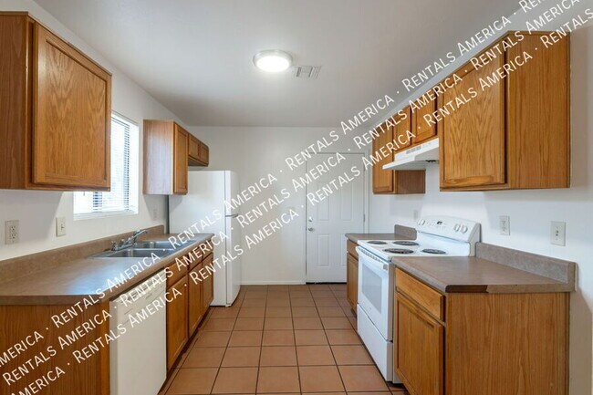 Building Photo - 1107 W Sonora St