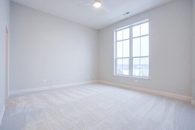 Building Photo - 1781 Tudor Ln