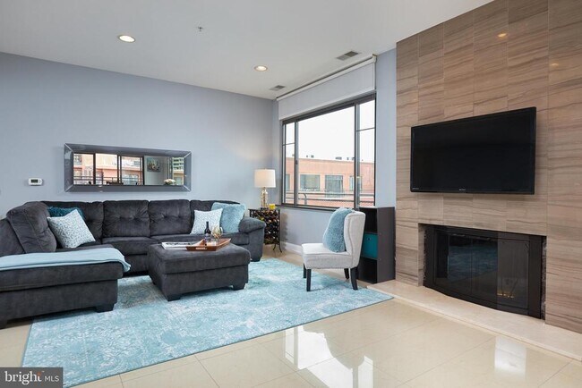 Building Photo - 1011 Arlington Blvd