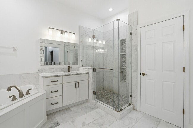 Building Photo - 7820 Clemson St