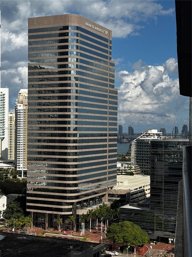 Building Photo - 801 S Miami Ave